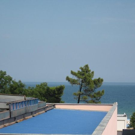 Apartment Miroslava Pantai Sunny Bagian luar foto