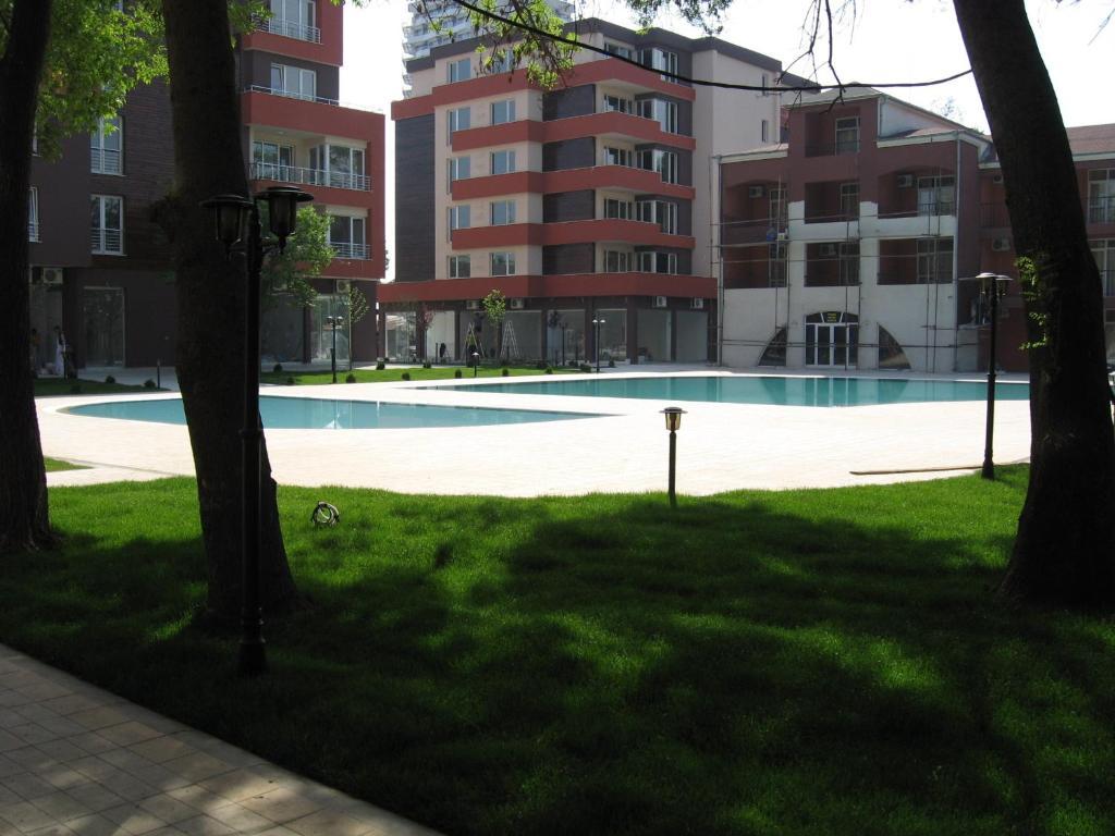 Apartment Miroslava Pantai Sunny Bagian luar foto